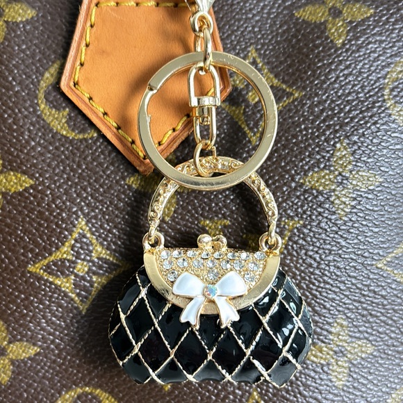 NEW💃Black New Creative cute artificial diamonds Handbag Enamel Charm Keychain - Picture 5 of 5
